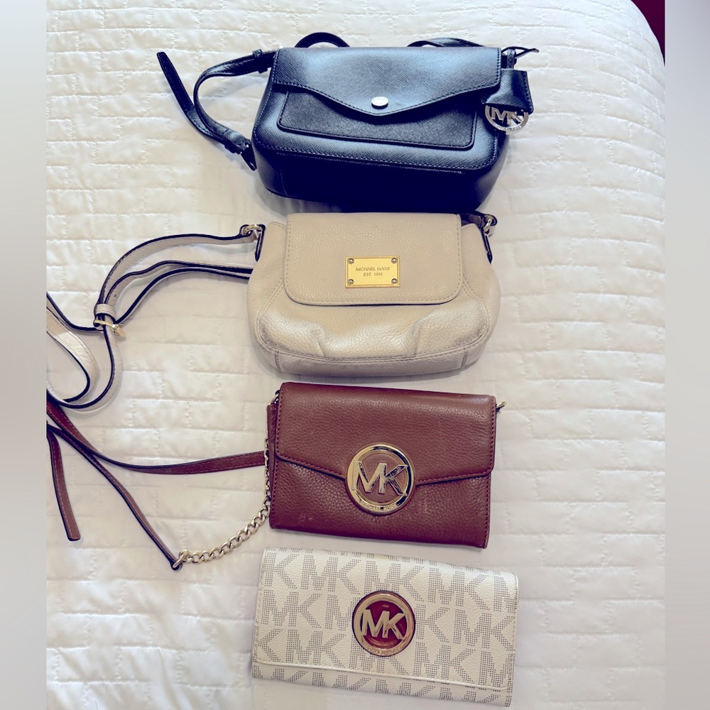 MICHAEL KORS lot 3 crossbody bags and 1 wallet, blue bag and wallet new